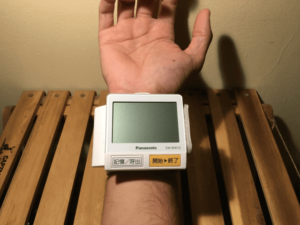 アラフォーオヤジが手首血圧計を実体験レビュー EW-BW10-G(パナソニック製)