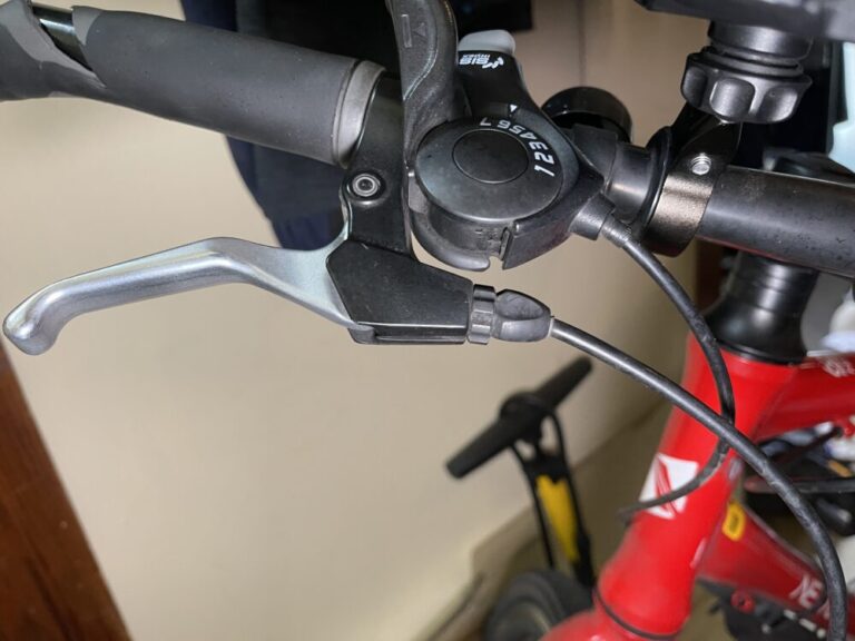 ブレーキレバー 戻らない 自転車 ブレーキレバー 戻らない 自転車